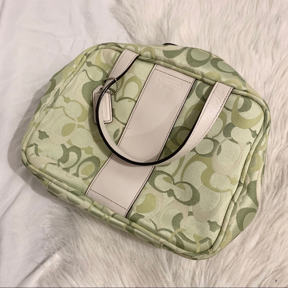 🛍3/30 COACH Toiletry Travel Bag Light Green